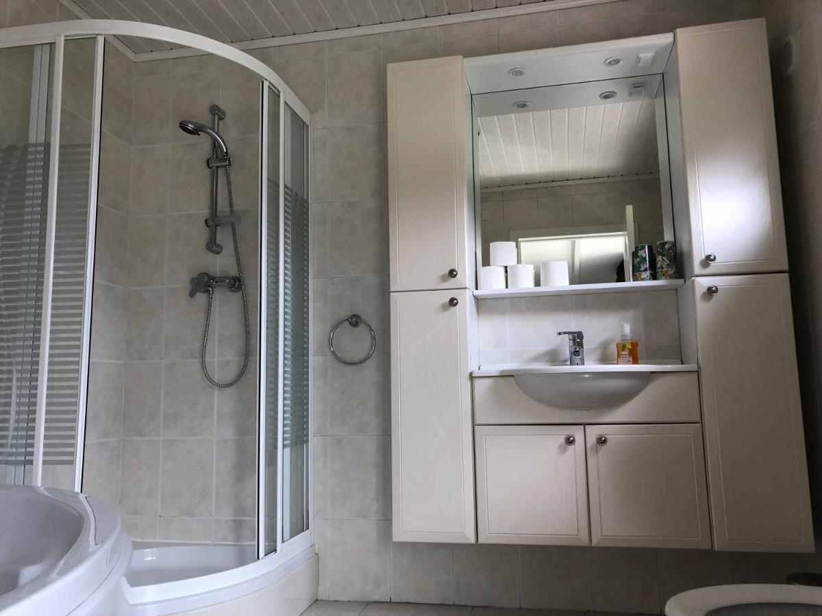 Huisje Op Den Diek Sint Kruis Ngoại thất bức ảnh